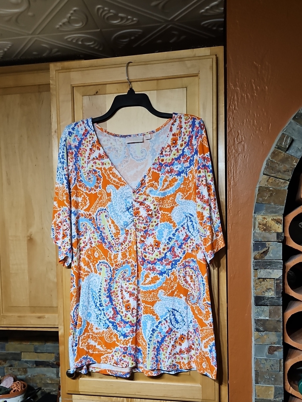 Belle By Kim Gravel Blue Green Orange Red Paisley Floral Short Sleeve V-Neck Top